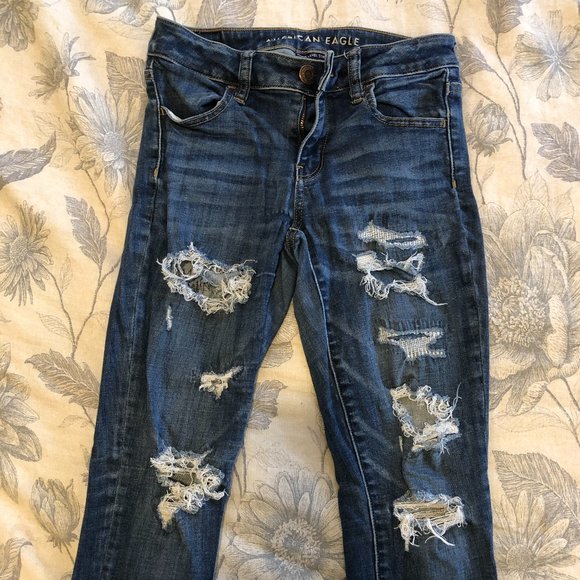 Womens Size 4 American Eagle Jeans - Picture 1 of 7